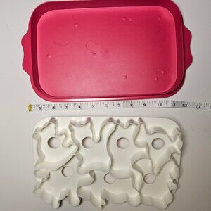 Tupperware Vintage Pink and White Jello Mold (Animal Shapes)